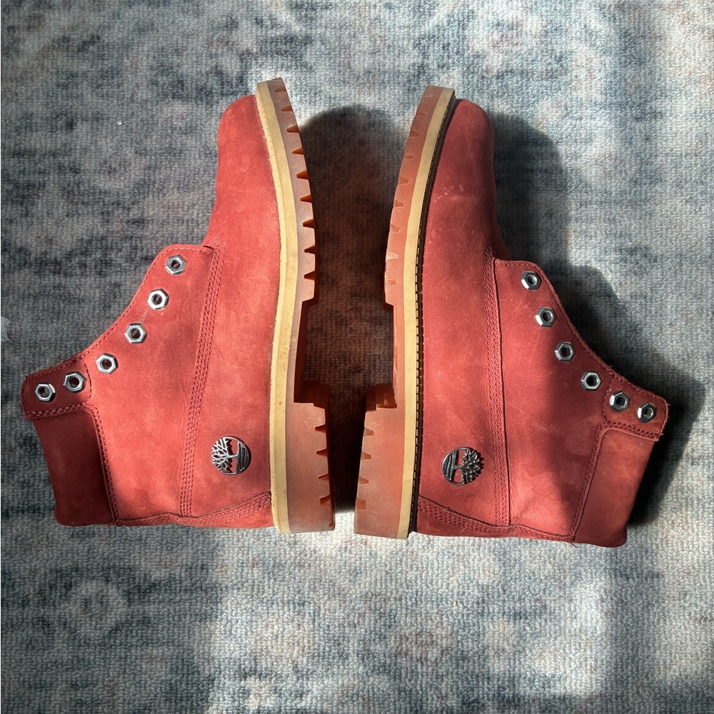 Timberland Suede Lace-Up Hiking Outdoor Boots in Burgundy Kids Size 4 (No laces)
